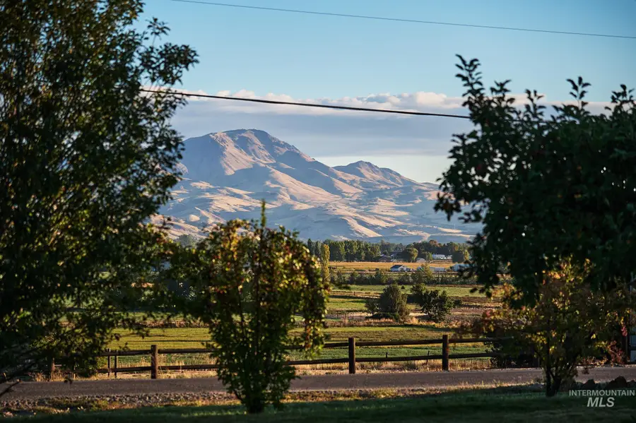 647 E South Slope, Emmett, ID 83617 - Image #2