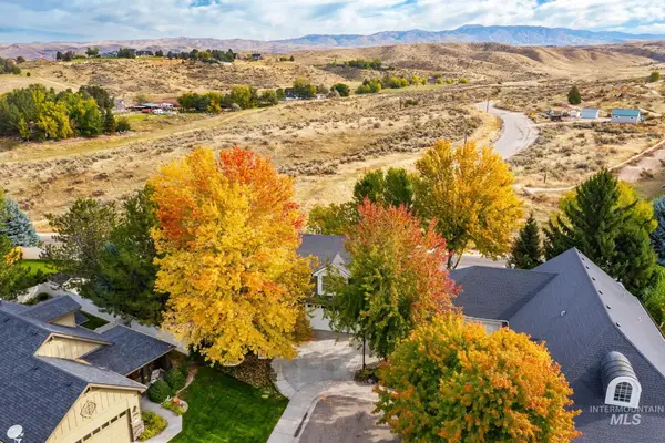 2912 E Bonfire, Eagle, ID 83616