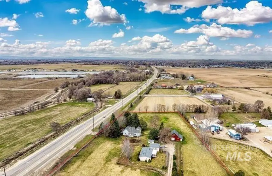 22387 Blessinger Rd, Star, ID 83669 - Image #3