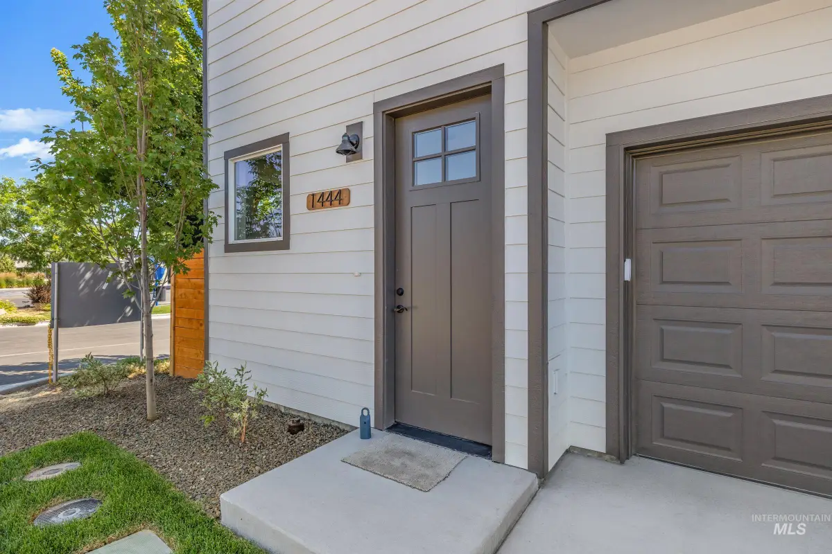 1421 N Bluffs Ridge Lane, Boise, ID 83704 - Image #1