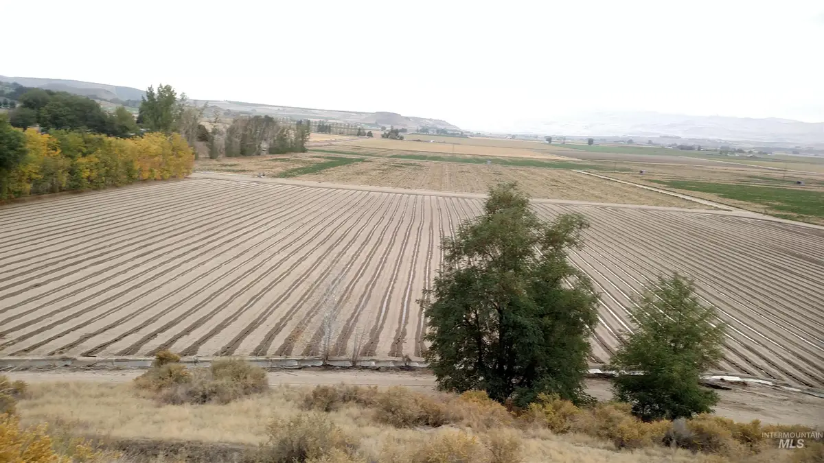 11247 Riverside Rd, Caldwell, ID 83607 - #1