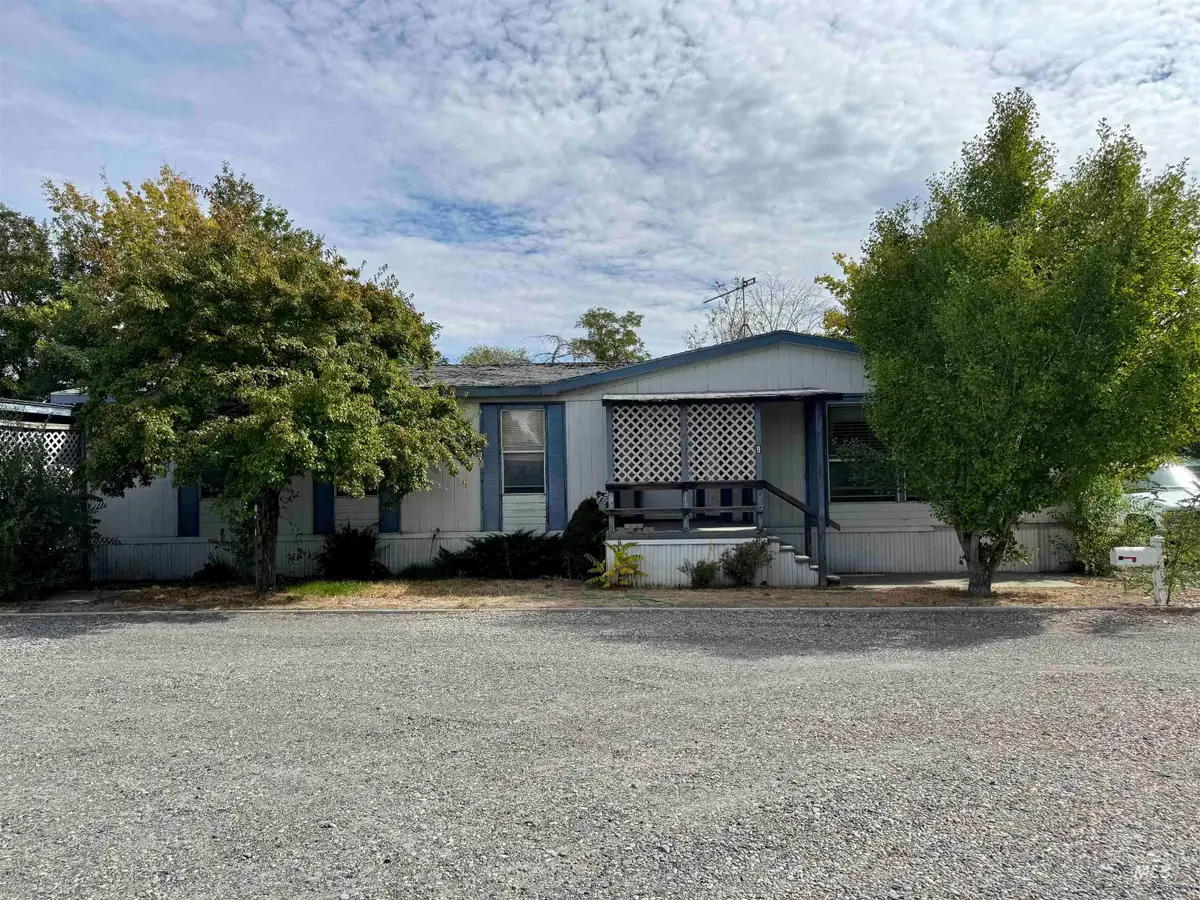 #9 Blue Spruce Dr., Hagerman, ID 83332 - Image #1