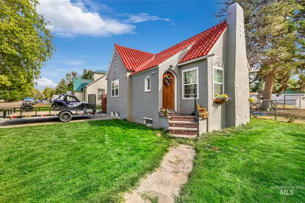 602 4th Avenue East, Gooding, ID 83330