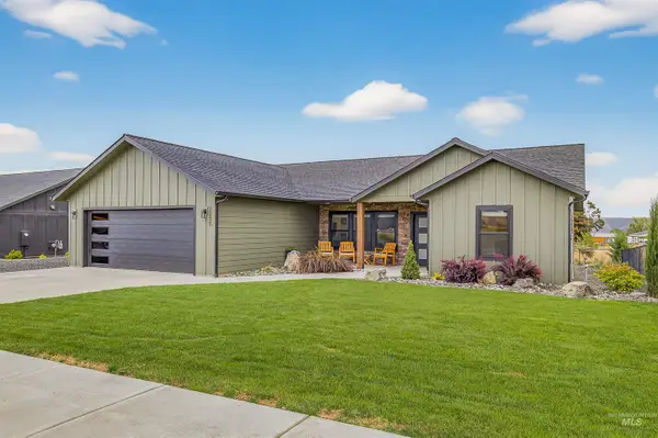 2235 Powers Dr, Lewiston, ID 83501