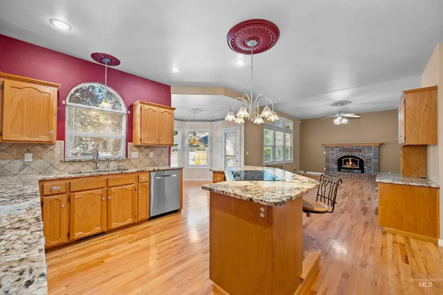 5076 N Samson Avenue, Boise, ID 83704 - Image #3