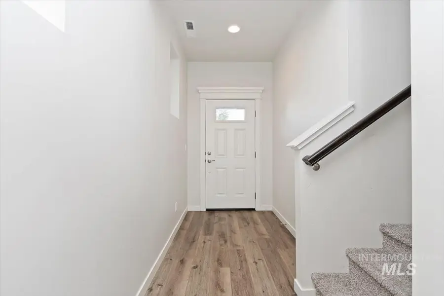 3098 N Lochness Ave, Meridian, ID 83646 - Image #2