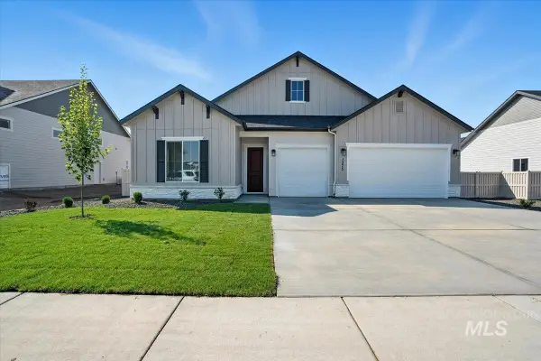 2442 E Gleneagle Dr, Eagle, ID 83616