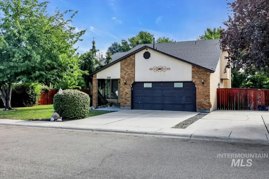 3280 W Sugar Creek Dr, Meridian, ID 83642 - Image #3