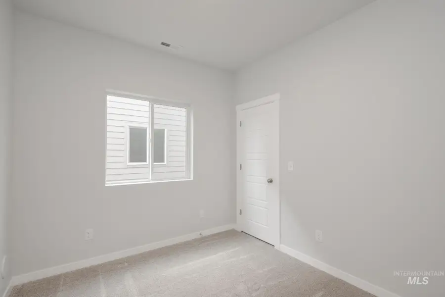 910 N Mirror Creek Way, Meridian, ID 83642 - #3