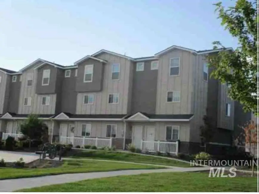 3850 W Chair Lift Ln, Meridian, ID 83642 - Image #1