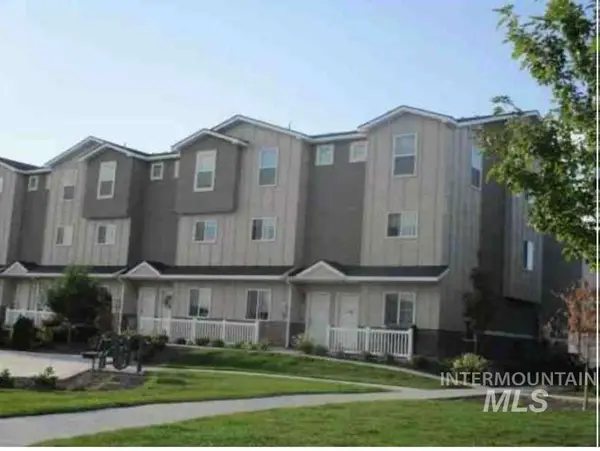 3850 W Chair Lift Ln, Meridian, ID 83642