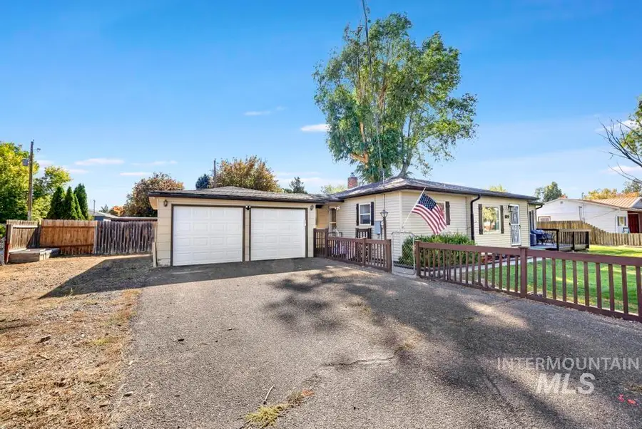 329 Falls Avenue W, Twin Falls, ID 83301 - Image #2