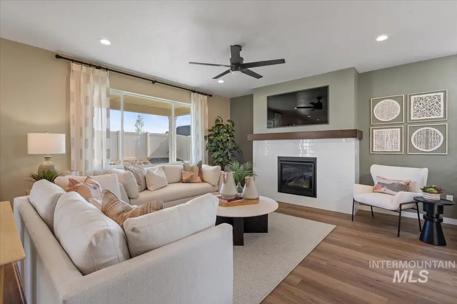 1395 Stirling Meadows St, Middleton, ID 83644 - #3