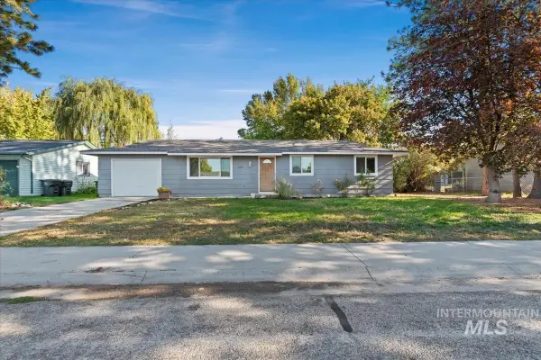 680 W Mendi Pl, Kuna, ID 83634