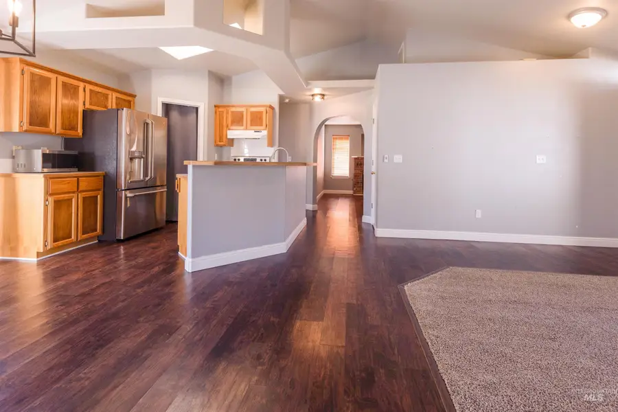 2020 E Lost River Ave, Nampa, ID 83686 - Image #3