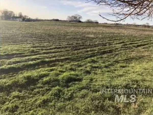 660 Golf Course, Jerome, ID 83338