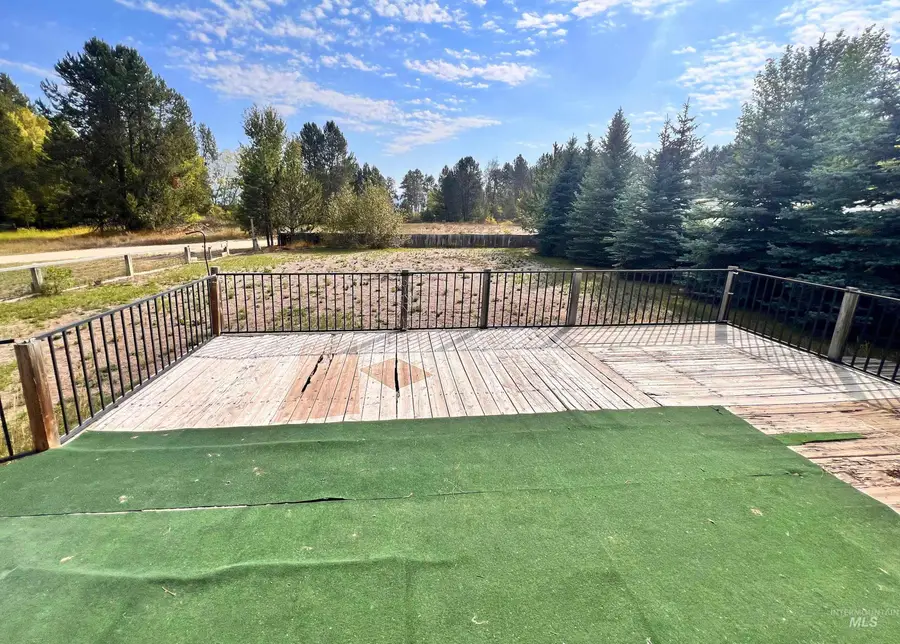 955 S Main St. #30, Cascade, ID 83611 - Image #3