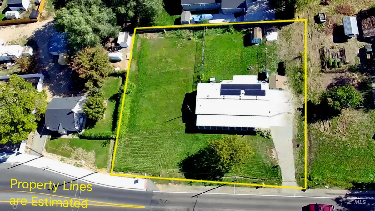 1610 S Midland Blvd, Nampa, ID 83686 - Image #1