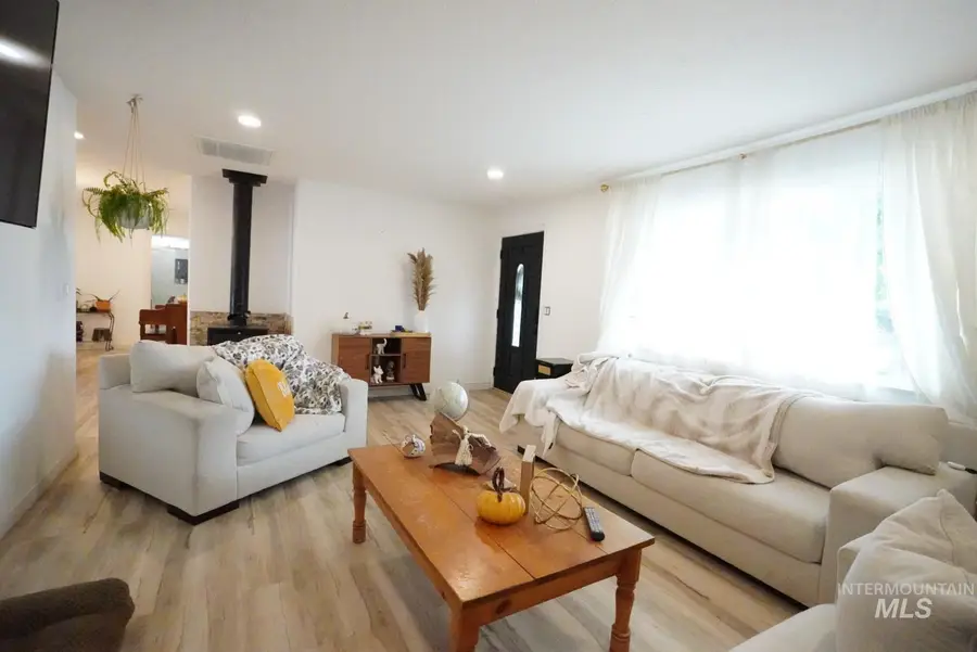 238 Dorothy Ave., Gooding, ID 83330 - Image #3