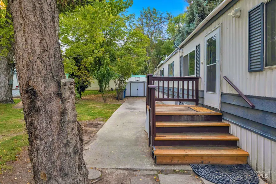 790 N Riviera Dr #19, Boise, ID 83703 - Image #2