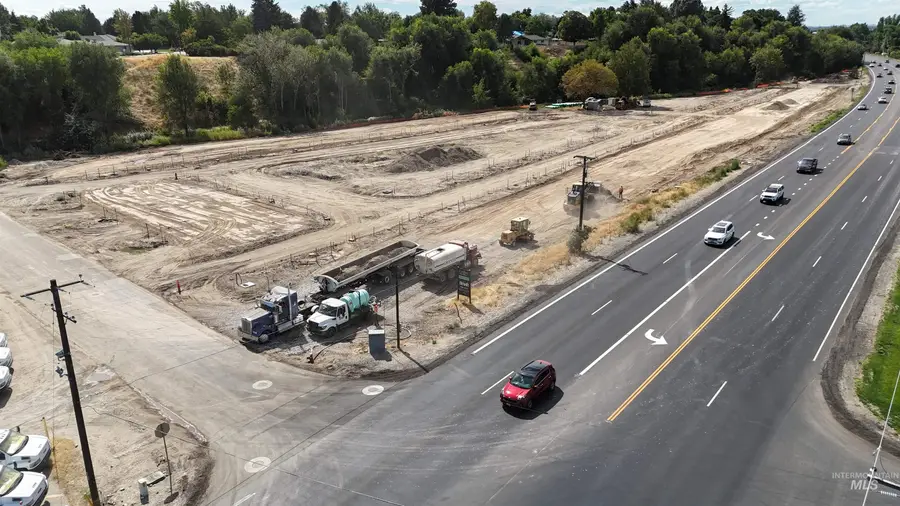 8321 W Latte Ln, Garden City, ID 83714 - Image #3