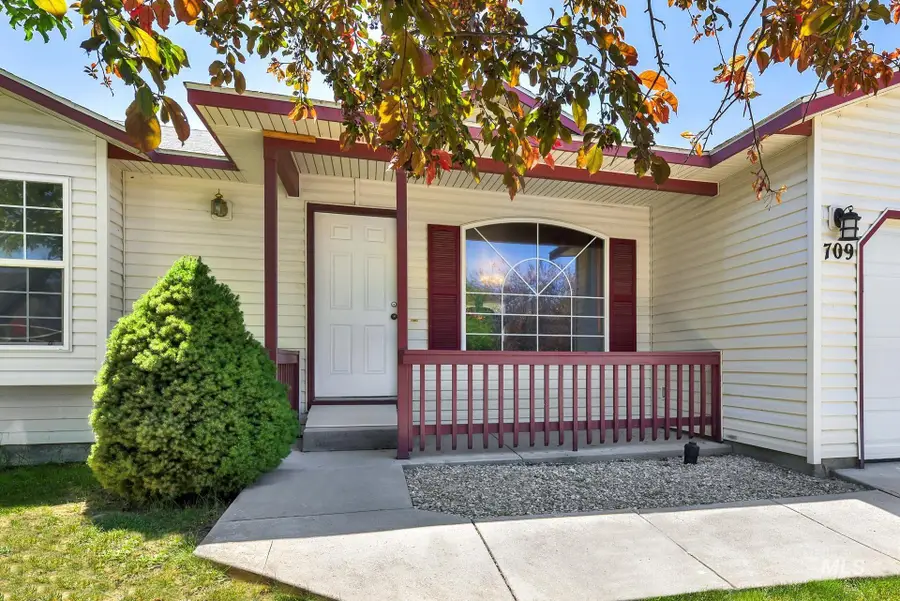 709 E Trail Creek, Nampa, ID 83686 - Image #2