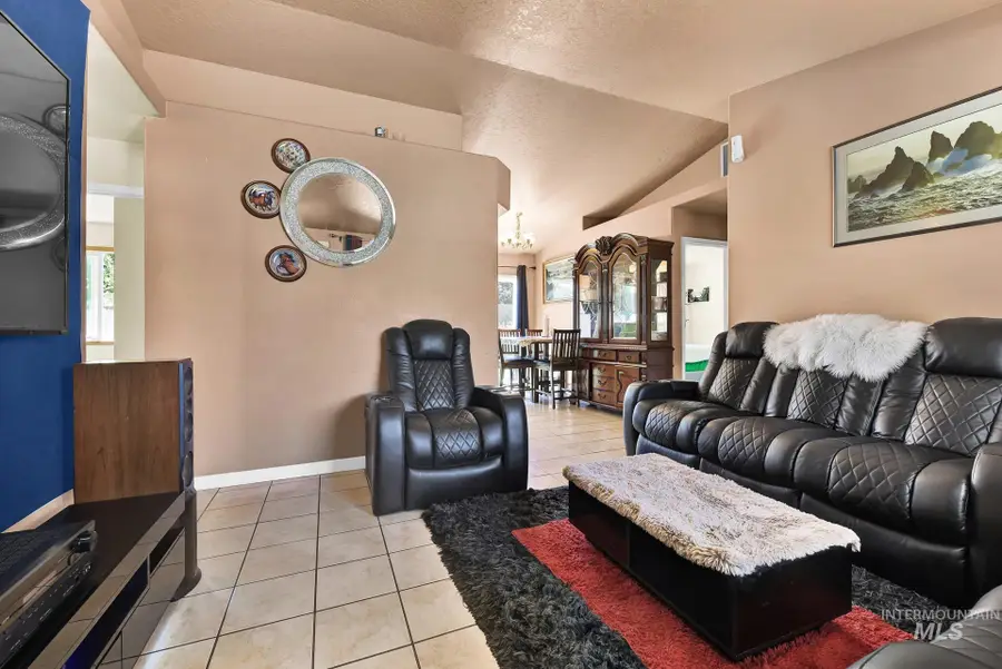709 E Trail Creek, Nampa, ID 83686 - Image #3