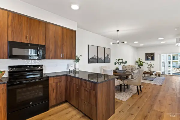 7463 W Swain Lane, Garden City, ID 83714