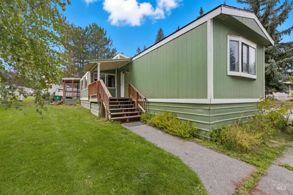 609 N Almon #2003, Moscow, ID 83843