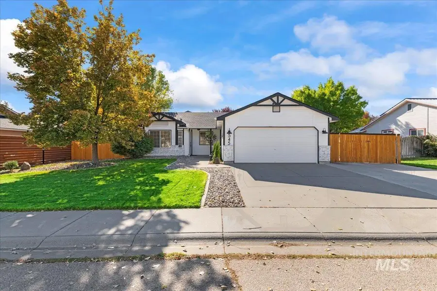 545 Sawtooth St, Mountain Home, ID 83647 - Image #2