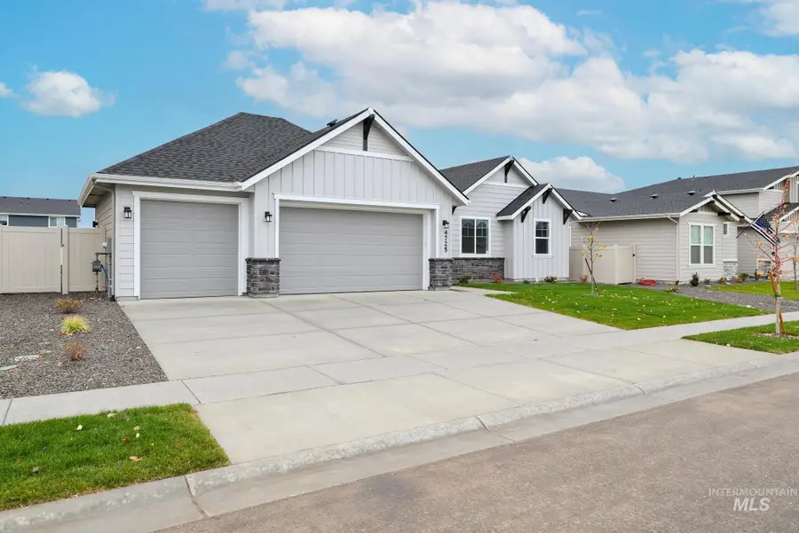 4725 E Pondera Dr, Nampa, ID 83687 - Image #2