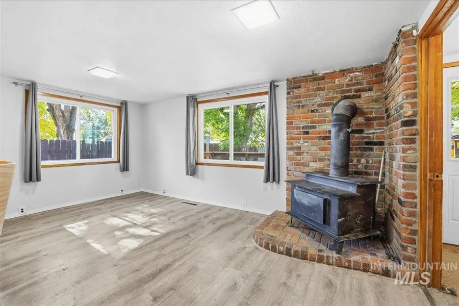 625 N 6th St, Payette, ID 83661 - Image #3