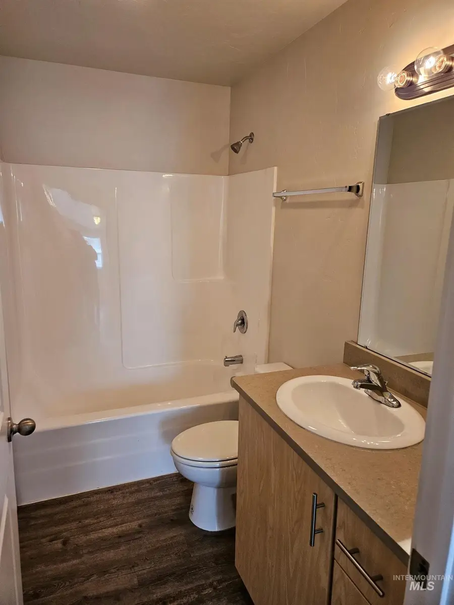 1401 Oakley Ave, Burley, ID 83318 - Image #2