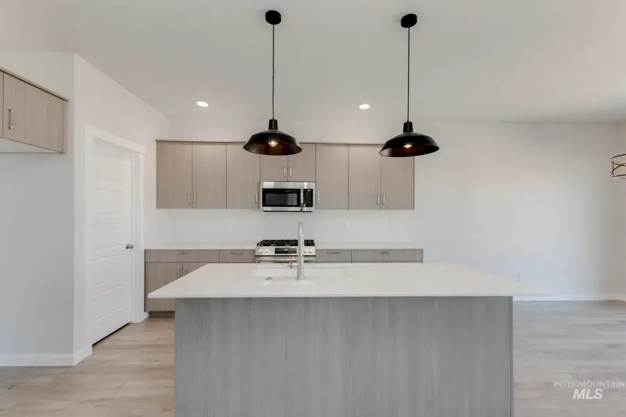 2465 N Silver Wolf Ave, Star, ID 83669 - Image #3