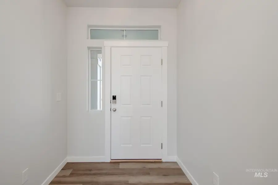 9037 W Camellia St, Nampa, ID 83687 - Image #2