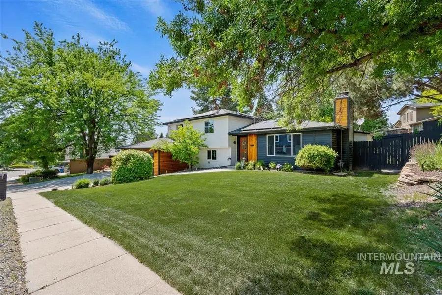 3110 E Stone Point Dr, Boise, ID 83712 - Image #2