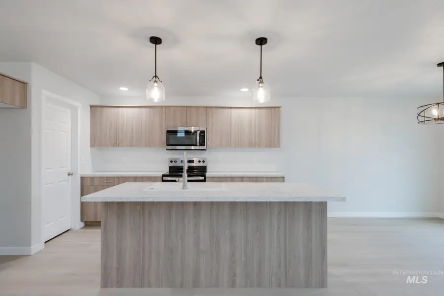 45 S Sweetgrass Ave, Nampa, ID 83651 - Image #2