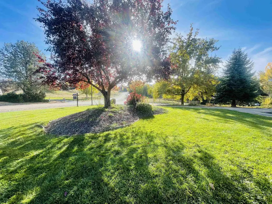 2700 N Showcase Pl., Eagle, ID 83616 - Image #2