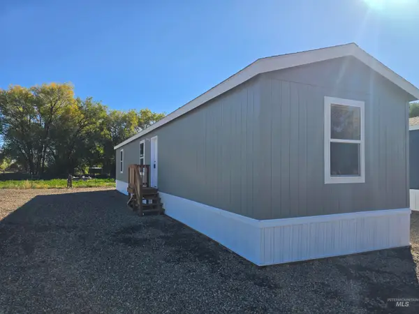 370 W 12th S #23, Mountain Home, ID 83647