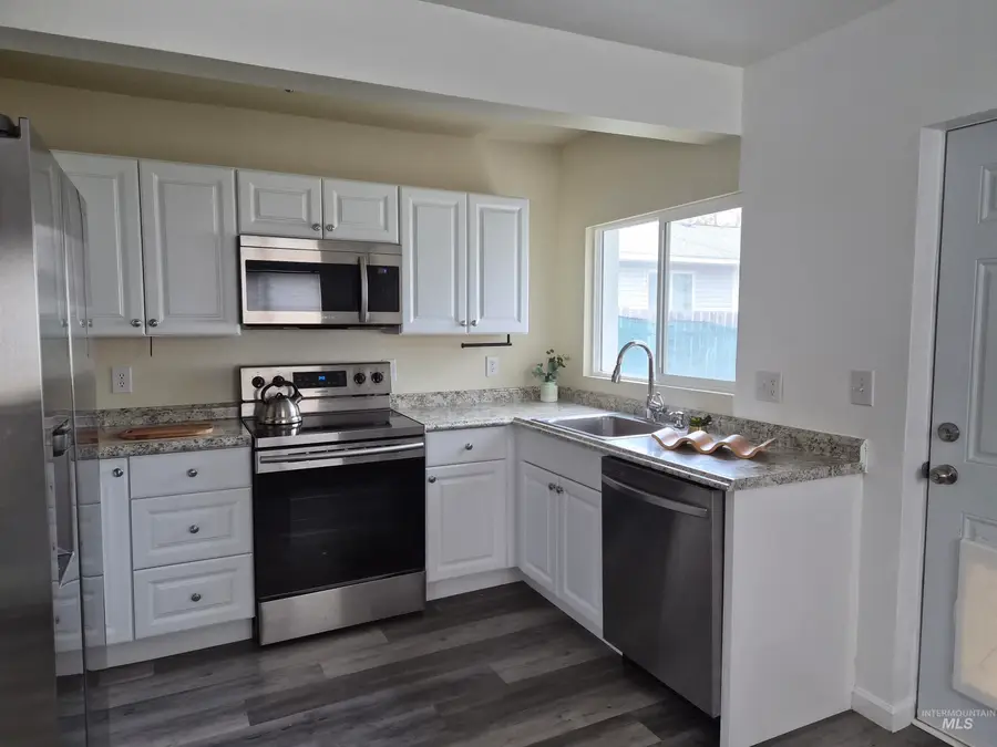 454 Pershing Ave, Pocatello, ID 83201 - Image #3