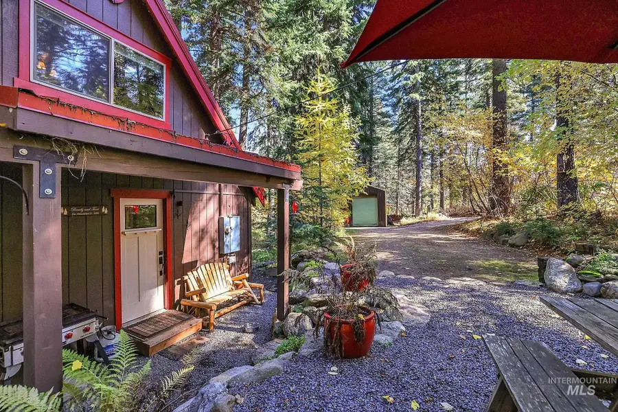 10 Caribou Pkwy, Cascade, ID 83611 - Image #3