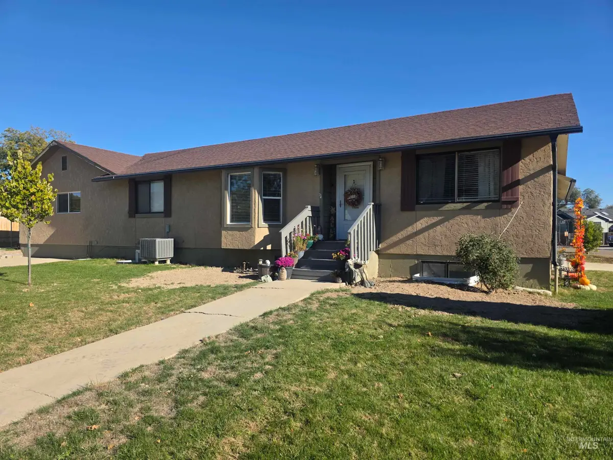 2212 Aries Dr, Nampa, ID 83651 - Image #1