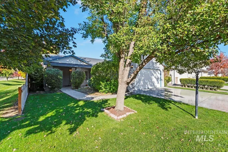 8678 W Casa Grande Ct, Boise, ID 83714 - Image #2