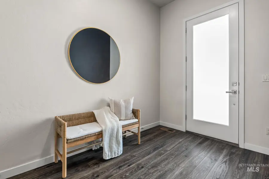 3132 S Annett Ave, Boise, ID 83705 - Image #2