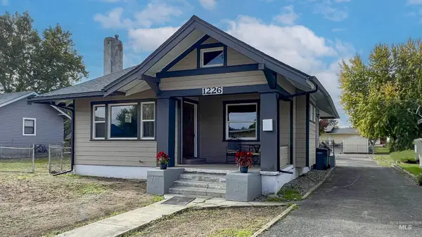 1226 7th St, Clarkston, WA 99403