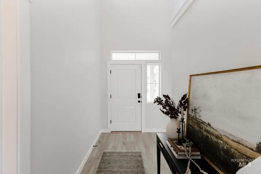 1102 E Crab Springs St, Nampa, ID 83686 - Image #2