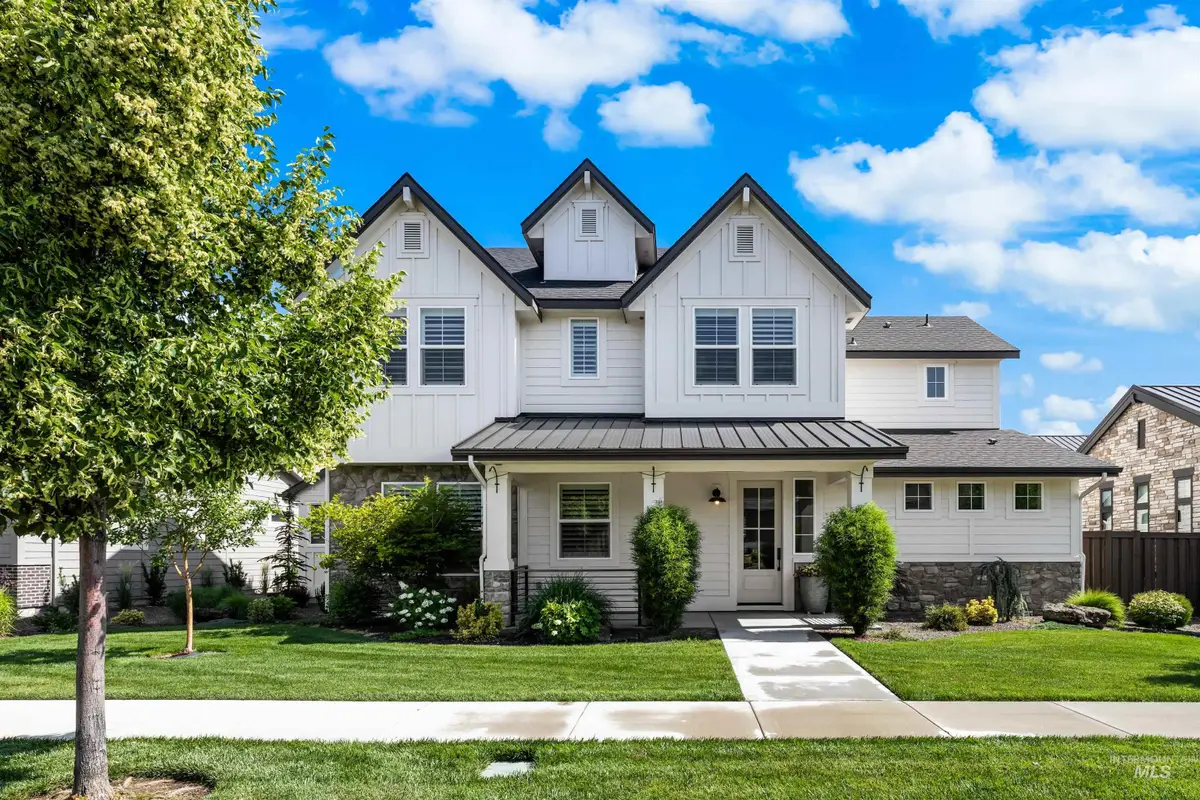 3122 W Hidden Springs Dr, Boise, ID 83714 - Image #1