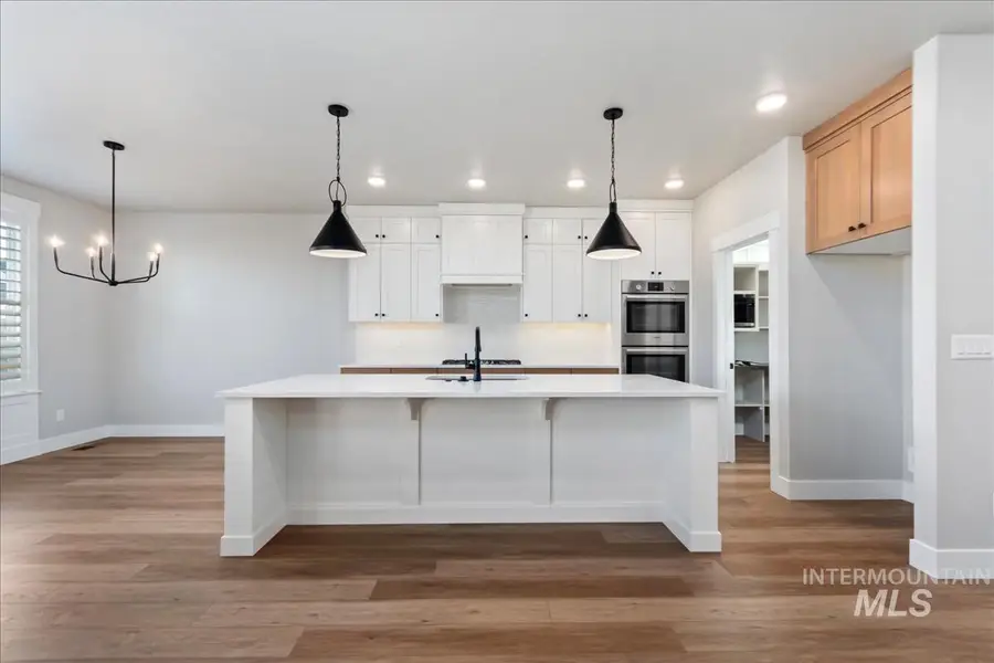 2210 N Buhrstone Ave, Eagle, ID 83616 - Image #3