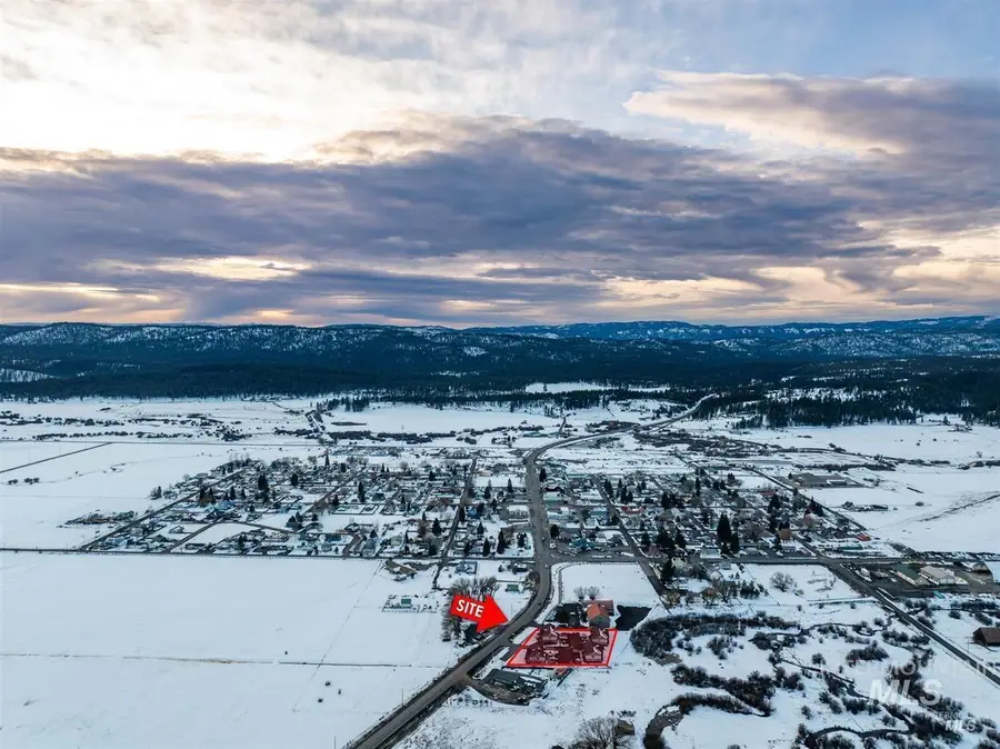 620 Virginia St, New Meadows, ID 83654 - Image #2