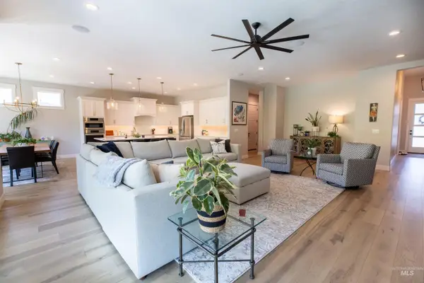 6121 S Cubola Way, Meridian, ID 83642